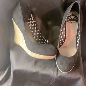 Black wedge shoes by Fergie Size 7 1/2